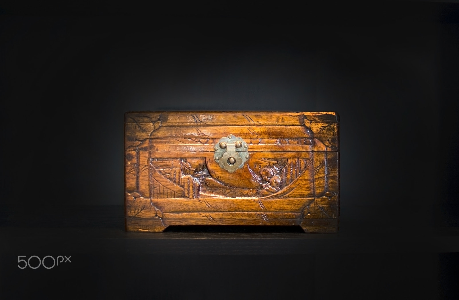 Nikon D7100 + Nikon AF Nikkor 28mm F2.8D sample photo. Chinese wooden box photography