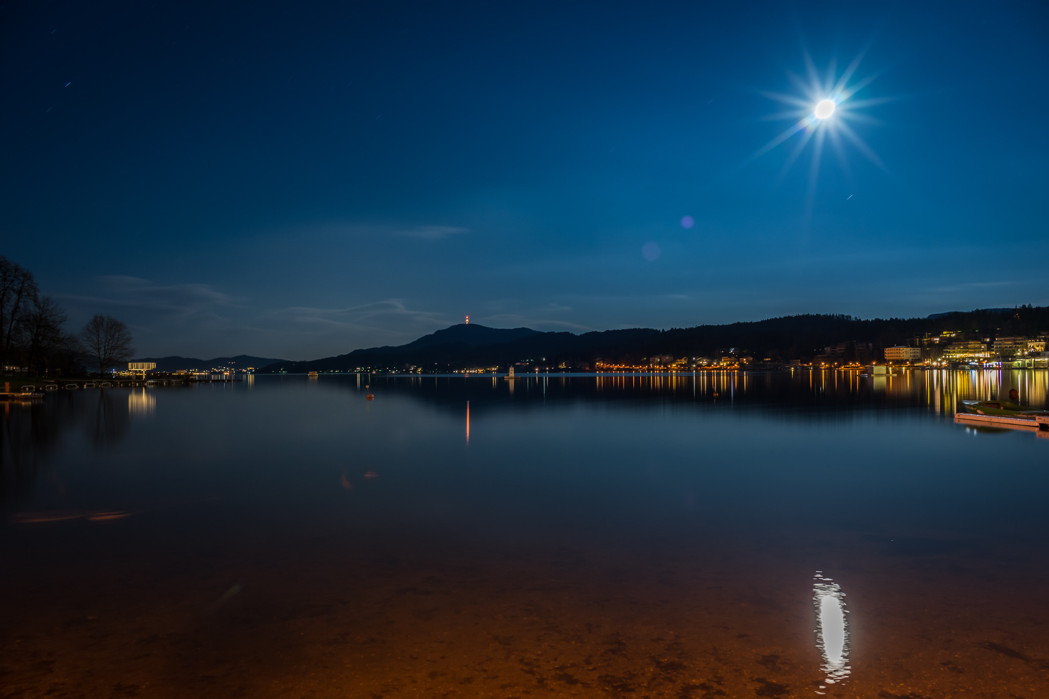 Sony 28mm F2.8 sample photo. Der wörthersee bei nacht photography