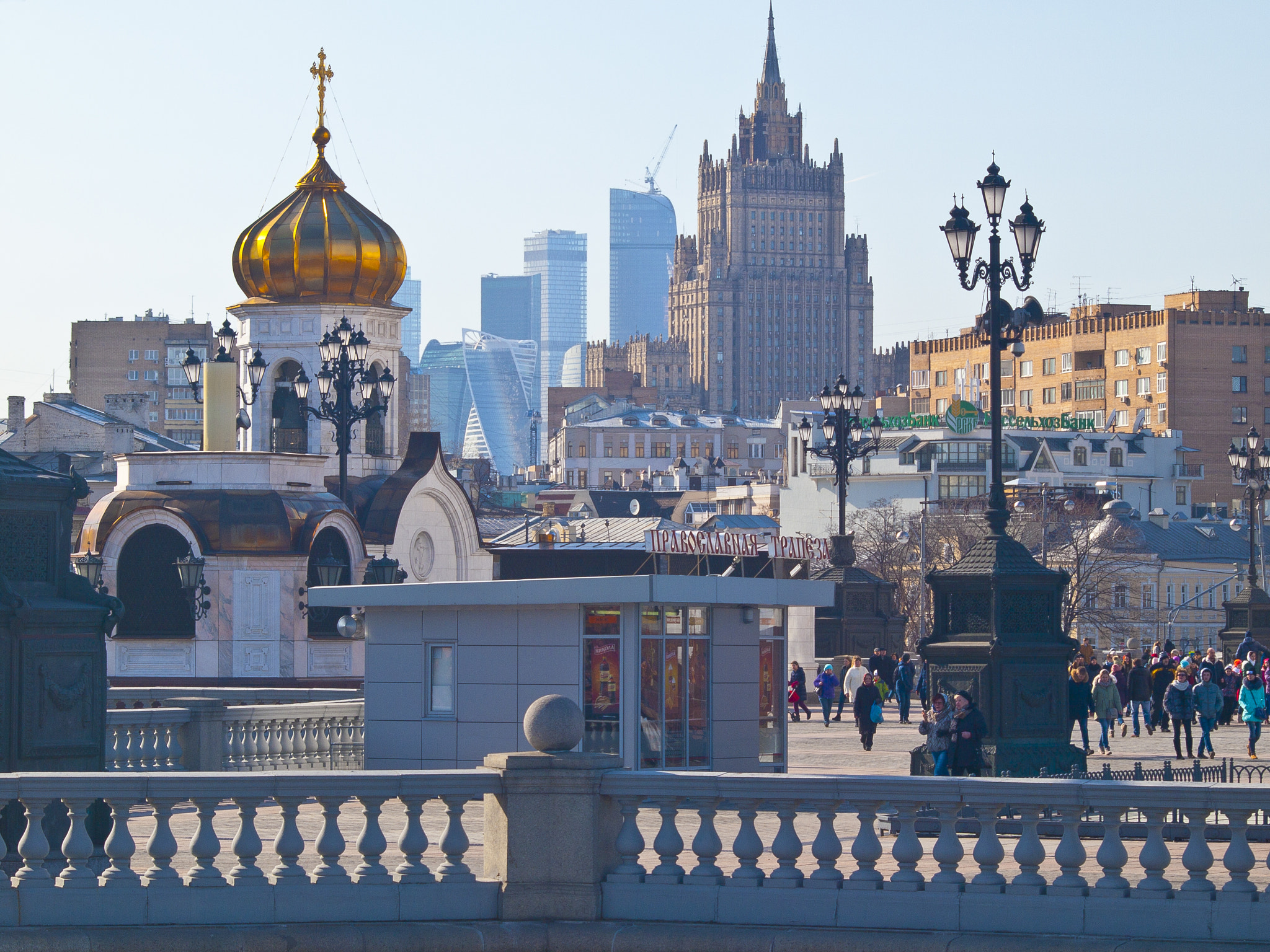 Olympus Zuiko Digital ED 70-300mm F4.0-5.6 sample photo. The eclectic of moscow photography