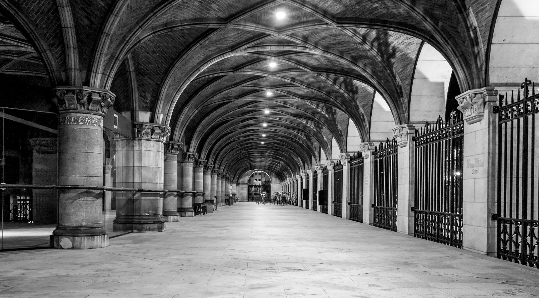 Samsung NX2000 sample photo. B&w corridor photography