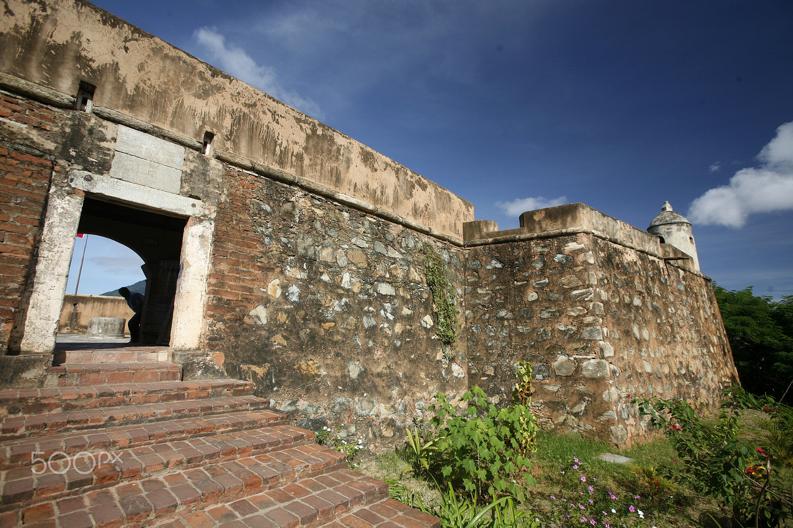 Canon EOS 5D + Canon EF 16-35mm F2.8L USM sample photo. South america venezuela isla margatita la asuncion castillo photography