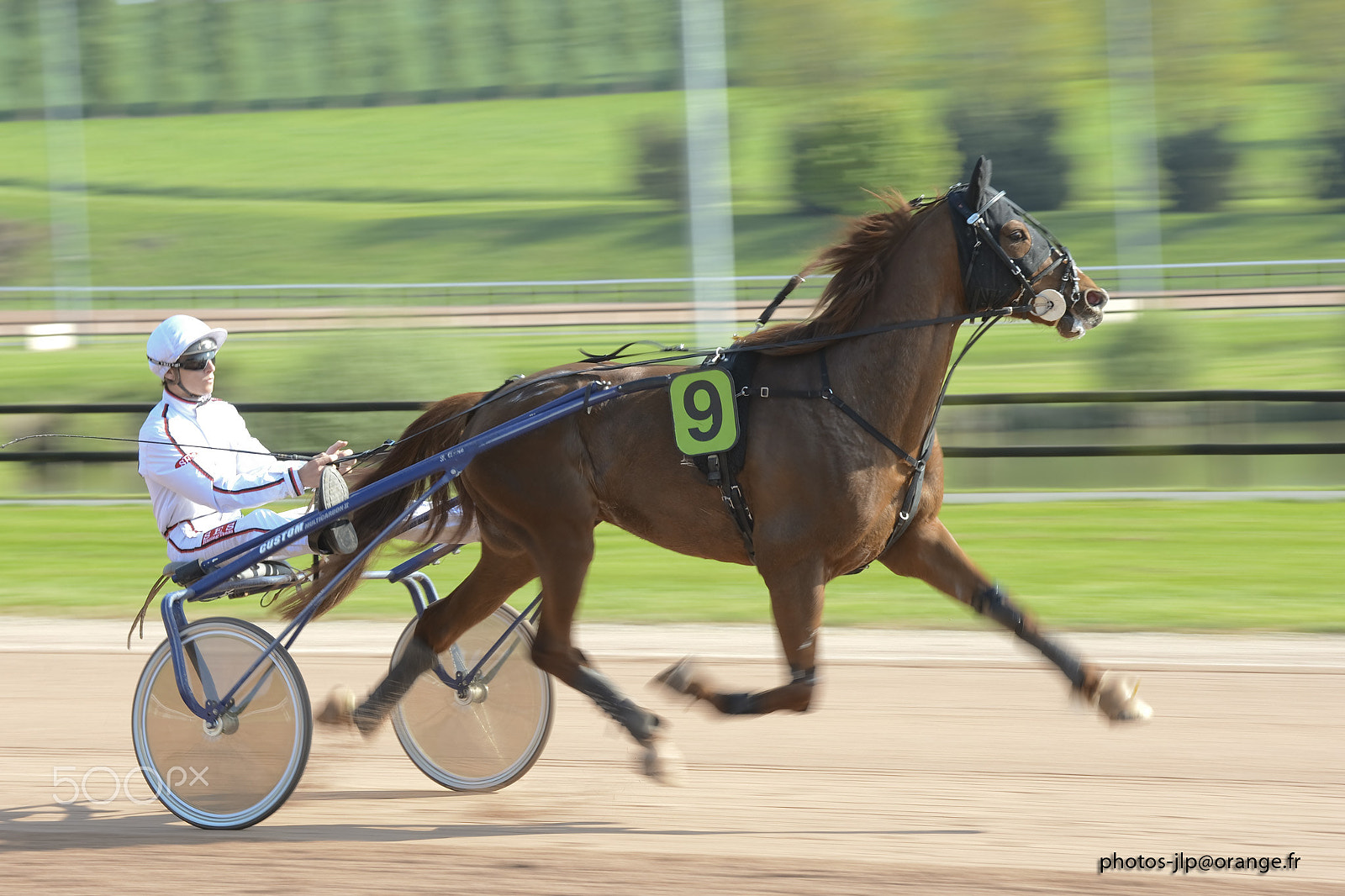 AF Zoom-Nikkor 35-105mm f/3.5-4.5 + 2x sample photo. Black jack from photography