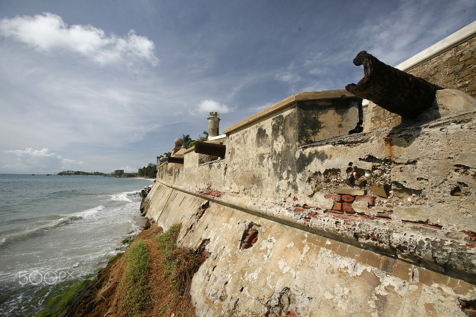 Canon EOS 5D + Canon EF 16-35mm F2.8L USM sample photo. South america venezuela isla margatita pampatar castillo photography