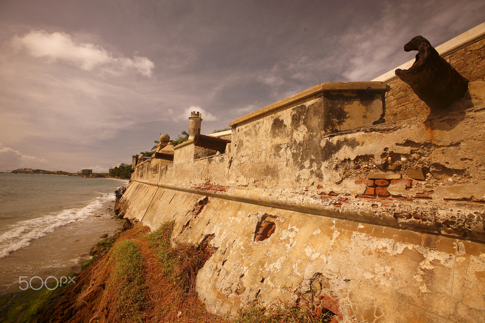 Canon EOS 5D + Canon EF 16-35mm F2.8L USM sample photo. South america venezuela isla margatita pampatar castillo photography