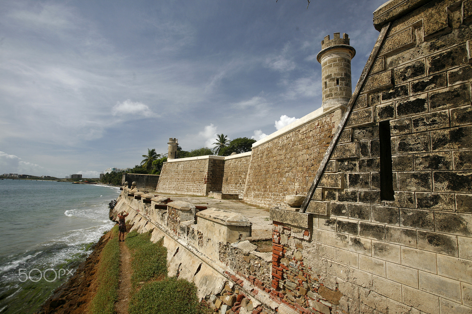 Canon EOS 5D + Canon EF 16-35mm F2.8L USM sample photo. South america venezuela isla margatita pampatar castillo photography