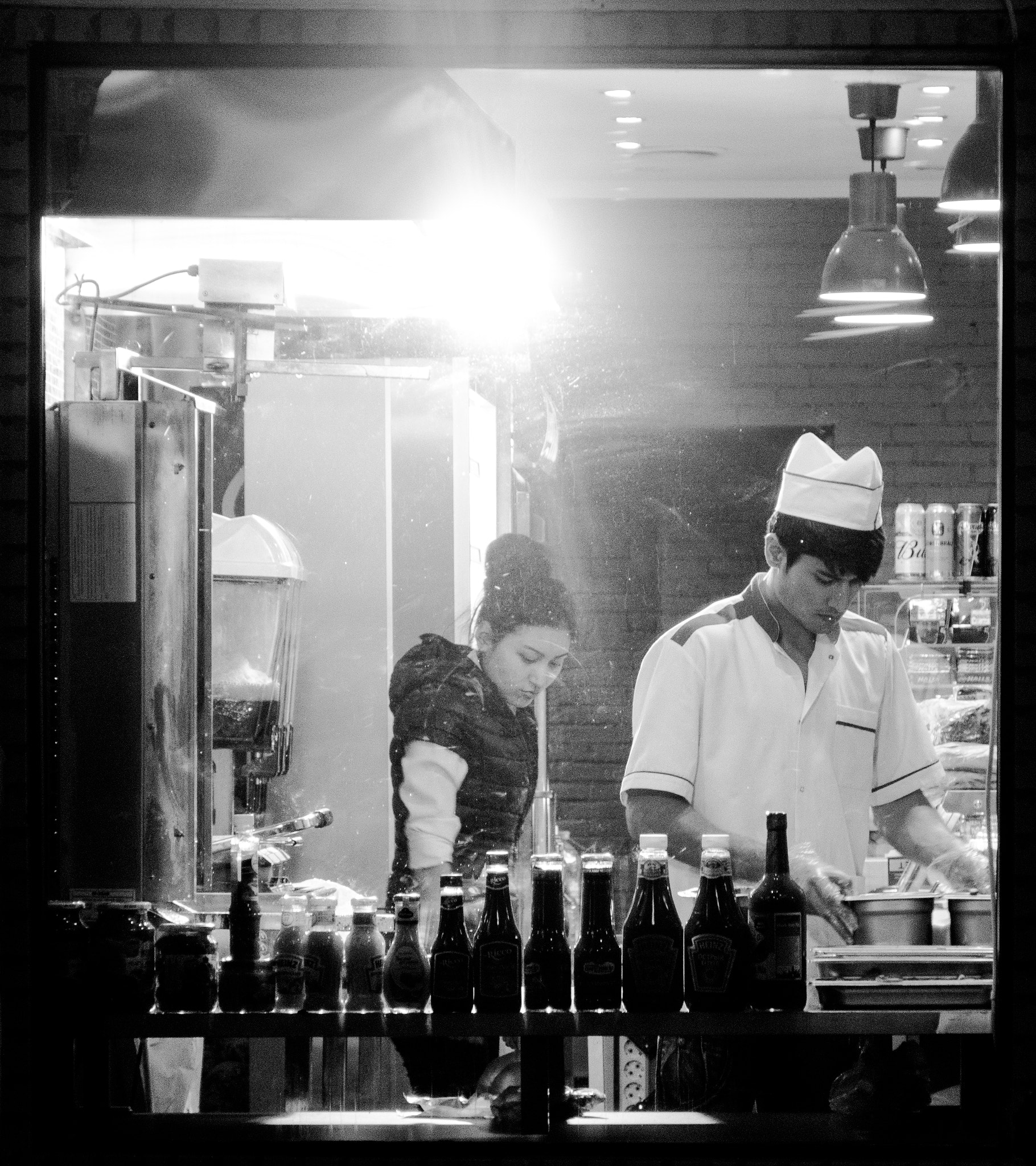 Sony SLT-A77 sample photo. Night cafe photography