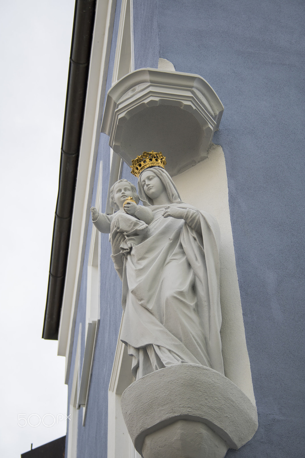 Canon EF-S 18-55mm F3.5-5.6 sample photo. Marienstatue at the corner photography