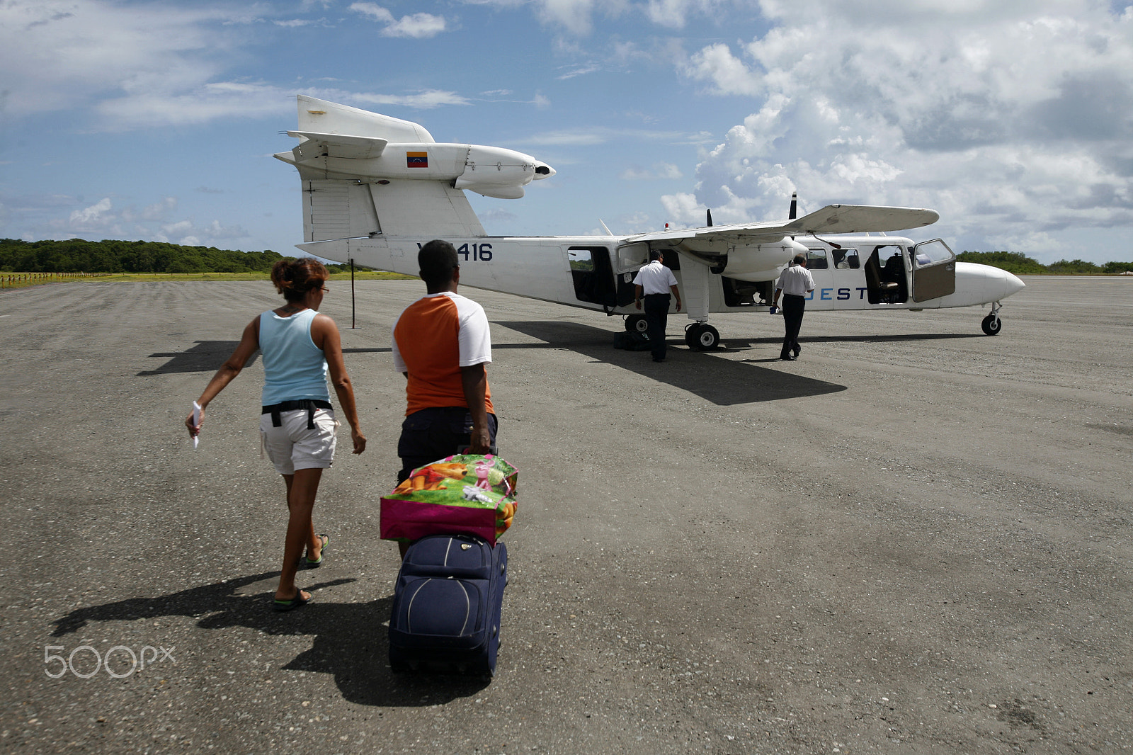 Canon EOS 5D + Canon EF 16-35mm F2.8L USM sample photo. South america venezuela los roques airport photography