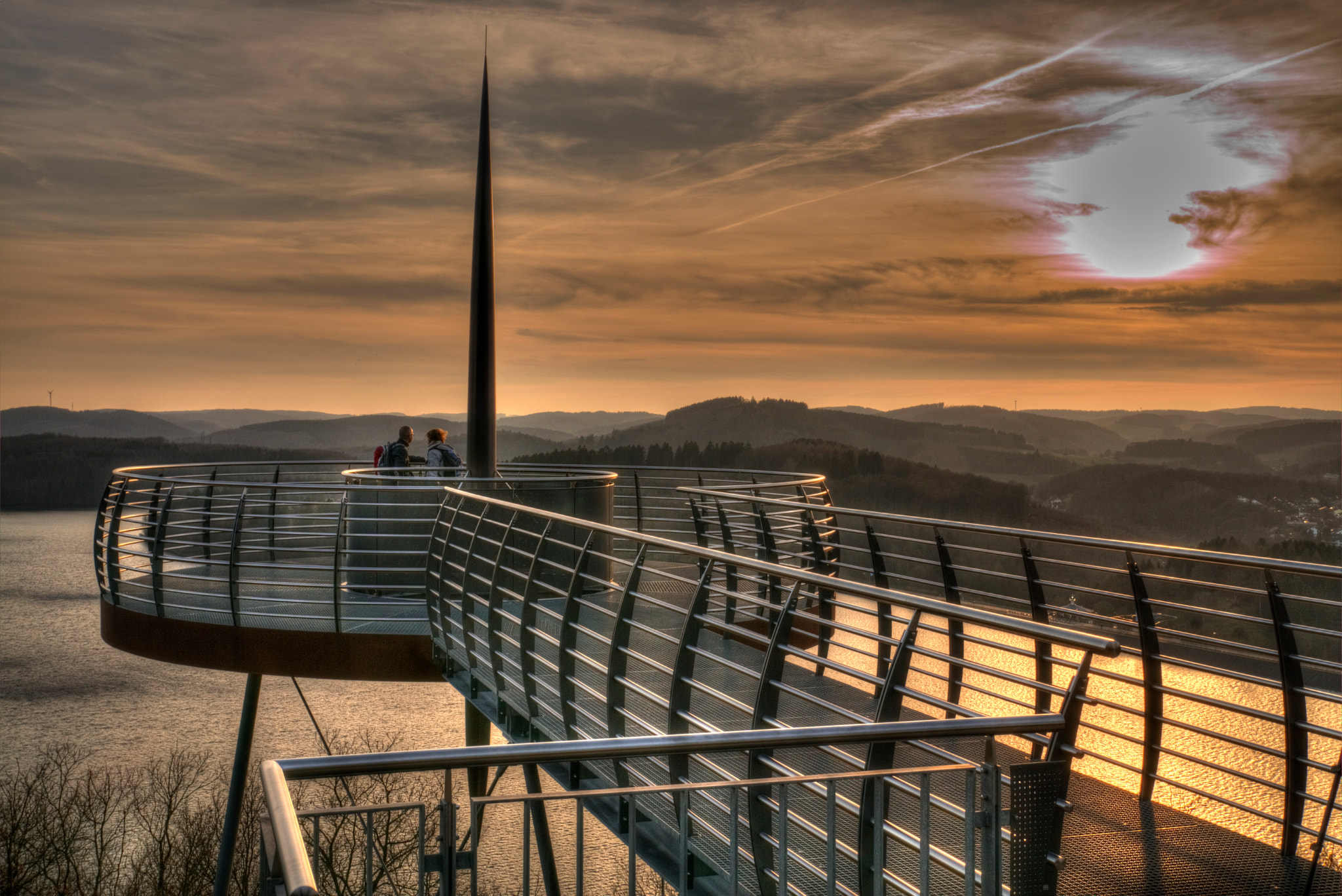 Sony DT 16-105mm F3.5-5.6 sample photo. Skywalk photography