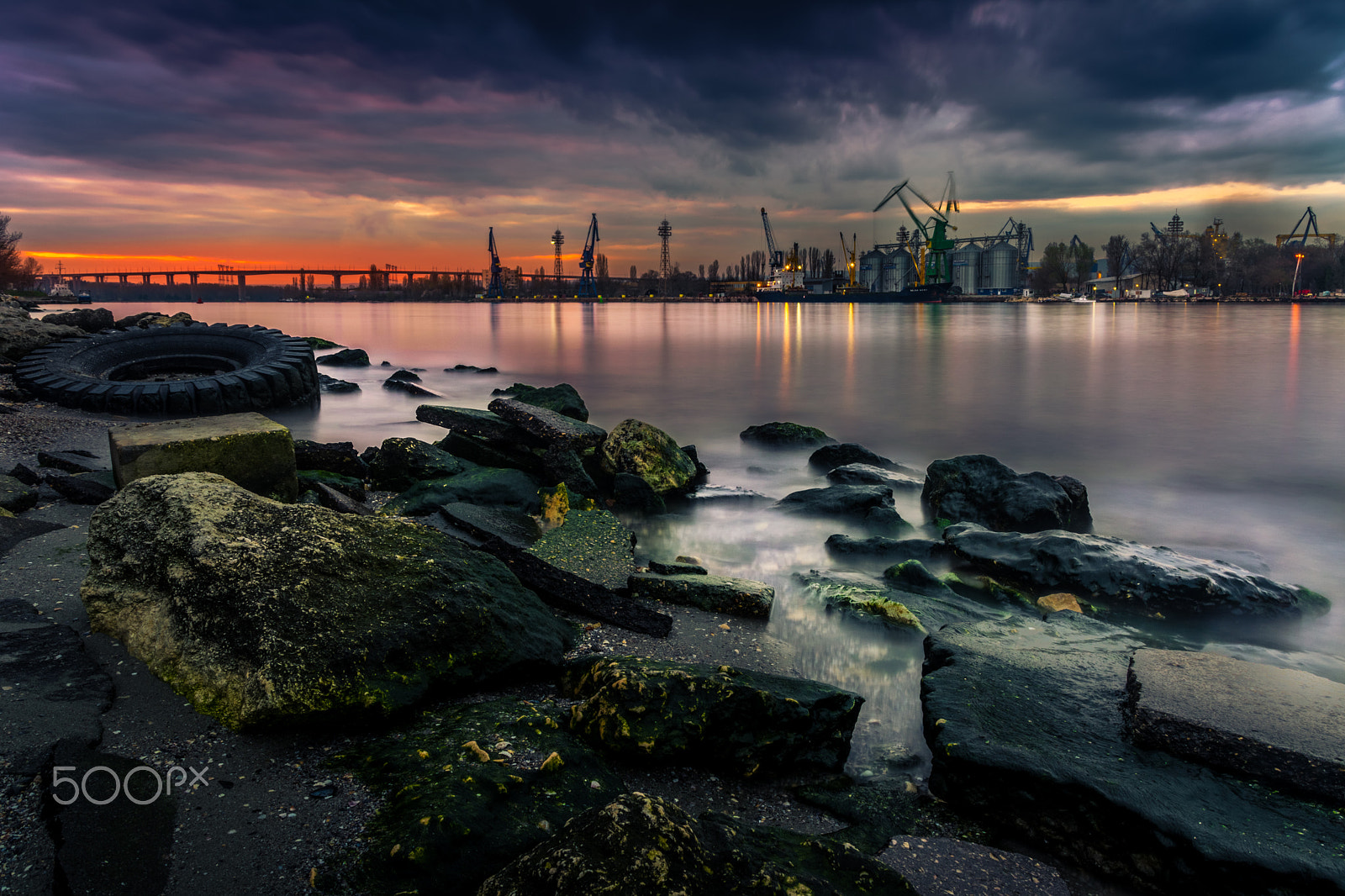 Sigma 17-70mm F2.8-4 DC Macro OS HSM | C sample photo. Bridge on fire photography