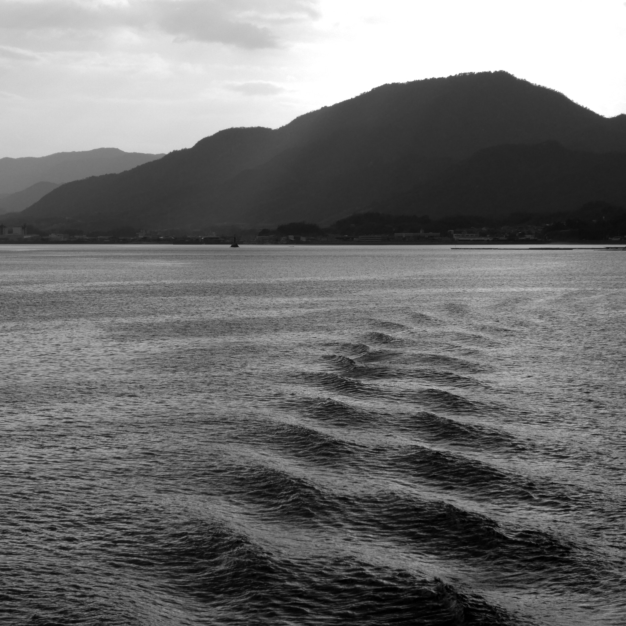 Panasonic DMC-TZ85 sample photo. 波 waves photography
