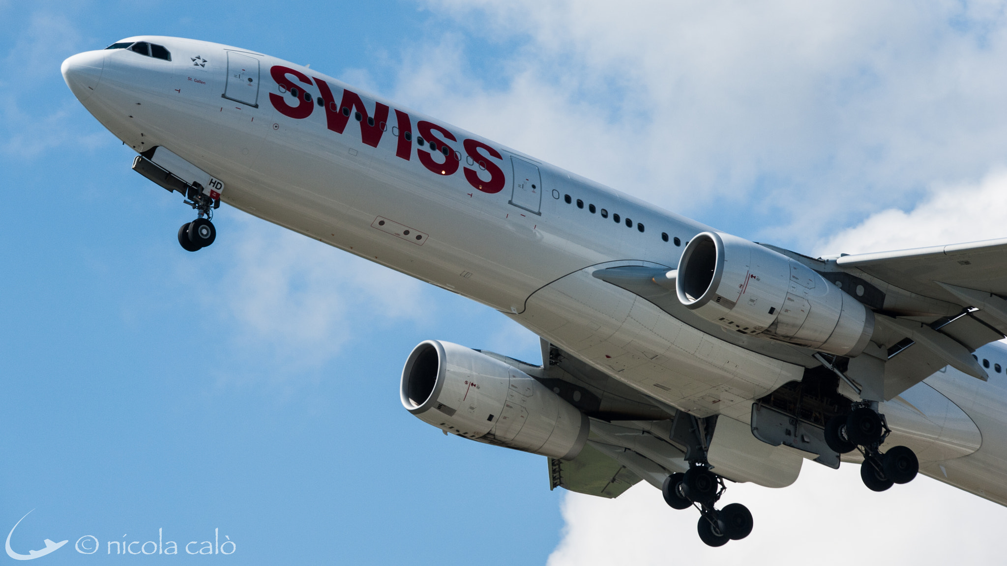 Sigma 150-600mm F5-6.3 DG OS HSM | C sample photo. Zurich airport international photography