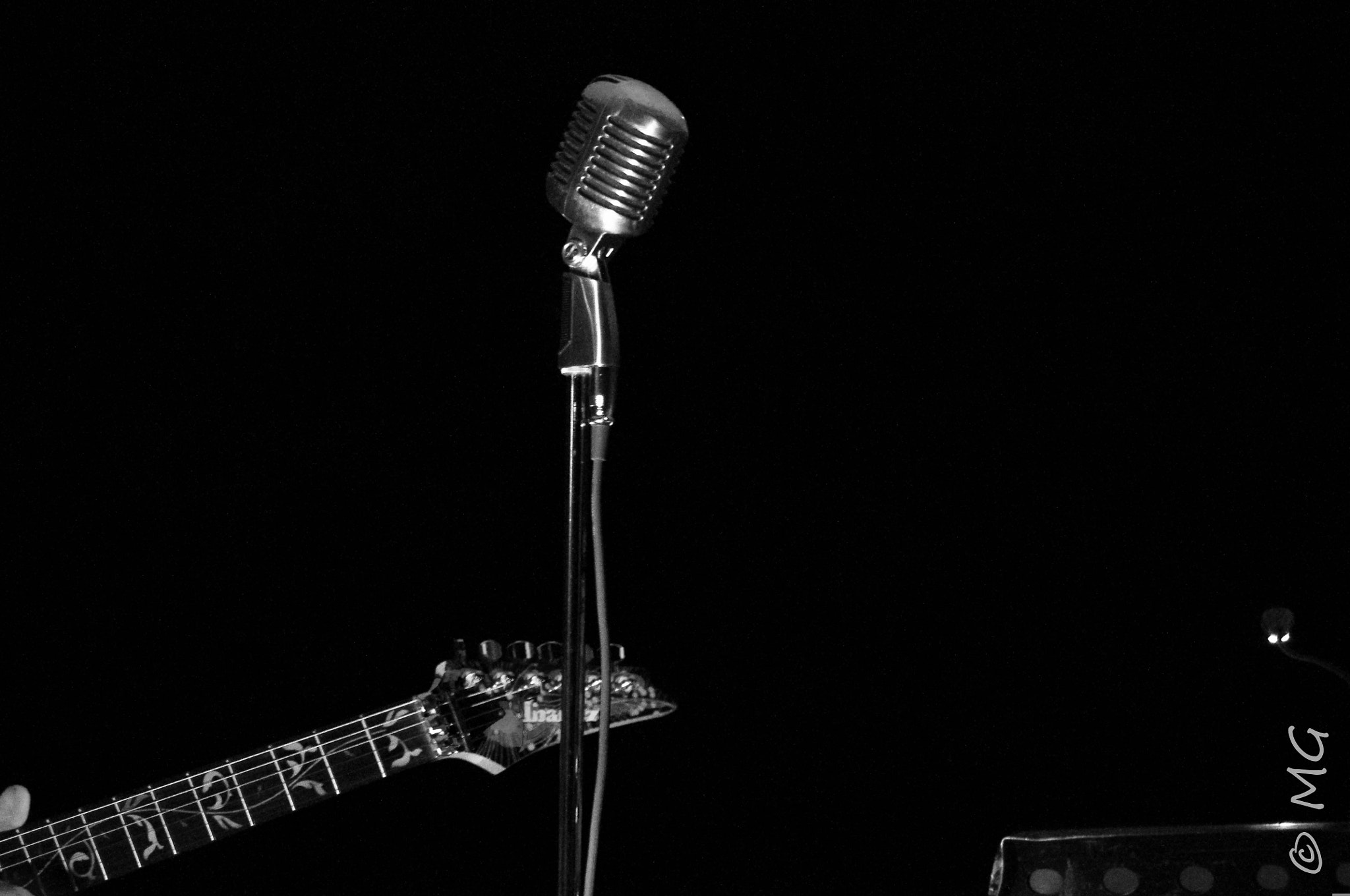 smc PENTAX-DA L 50-200mm F4-5.6 ED sample photo. Rock and roll photography