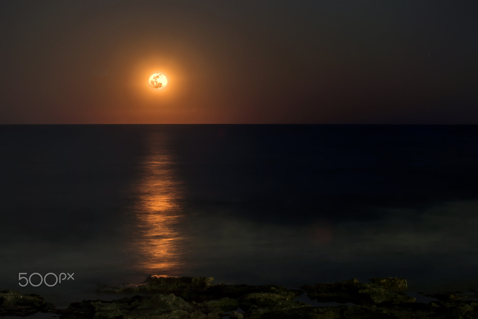 Canon EF 35-350mm F3.5-5.6L USM sample photo. Luna de pasión  photography