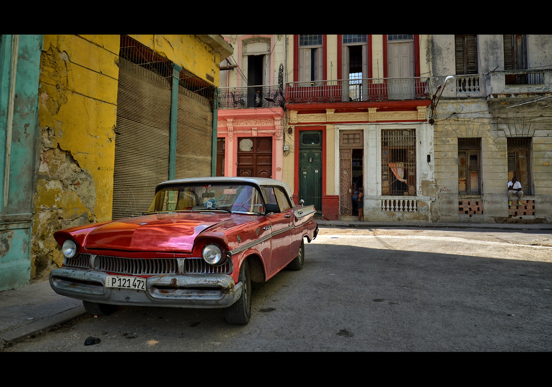 Nikon D7000 + Samyang 16mm F2 ED AS UMC CS sample photo. Old timer art in havana photography