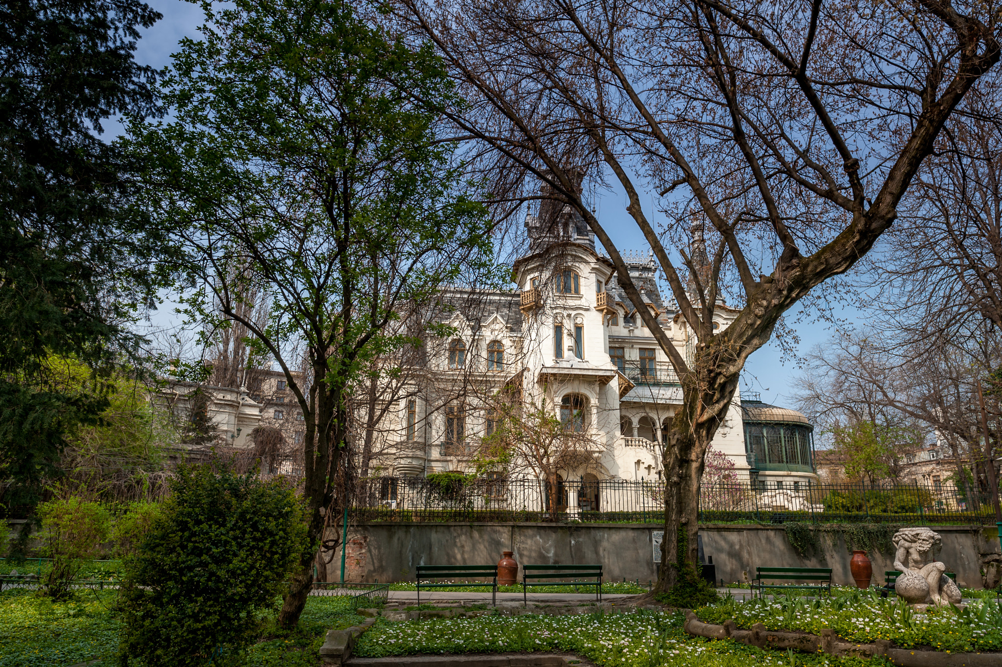 Nikon D3 sample photo. Cretulescu palace bucharest photography