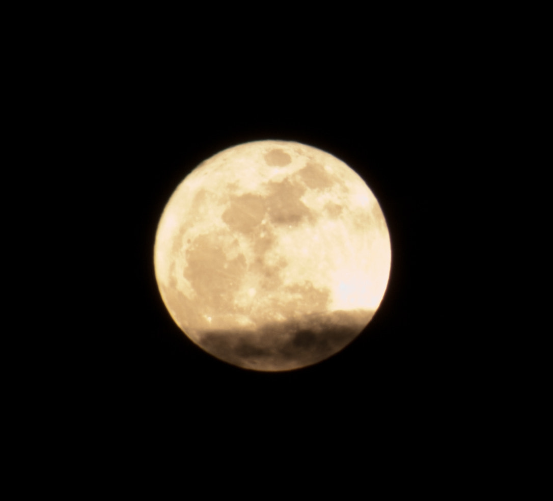 Nikon D60 sample photo. Supermoono photography