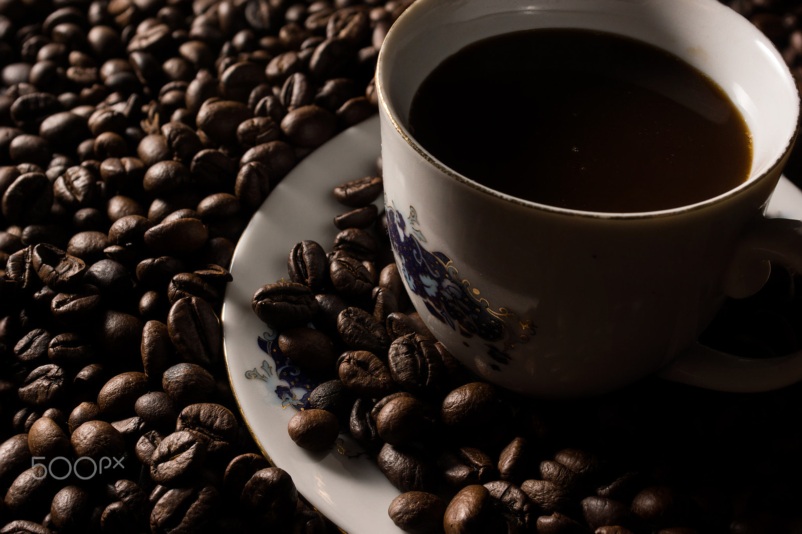 Sony SLT-A77 + Minolta AF 28-85mm F3.5-4.5 sample photo. Coffe beans and cup. photography