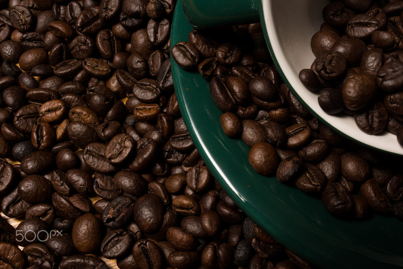 Minolta AF 28-85mm F3.5-4.5 sample photo. Coffe beans and cup. photography