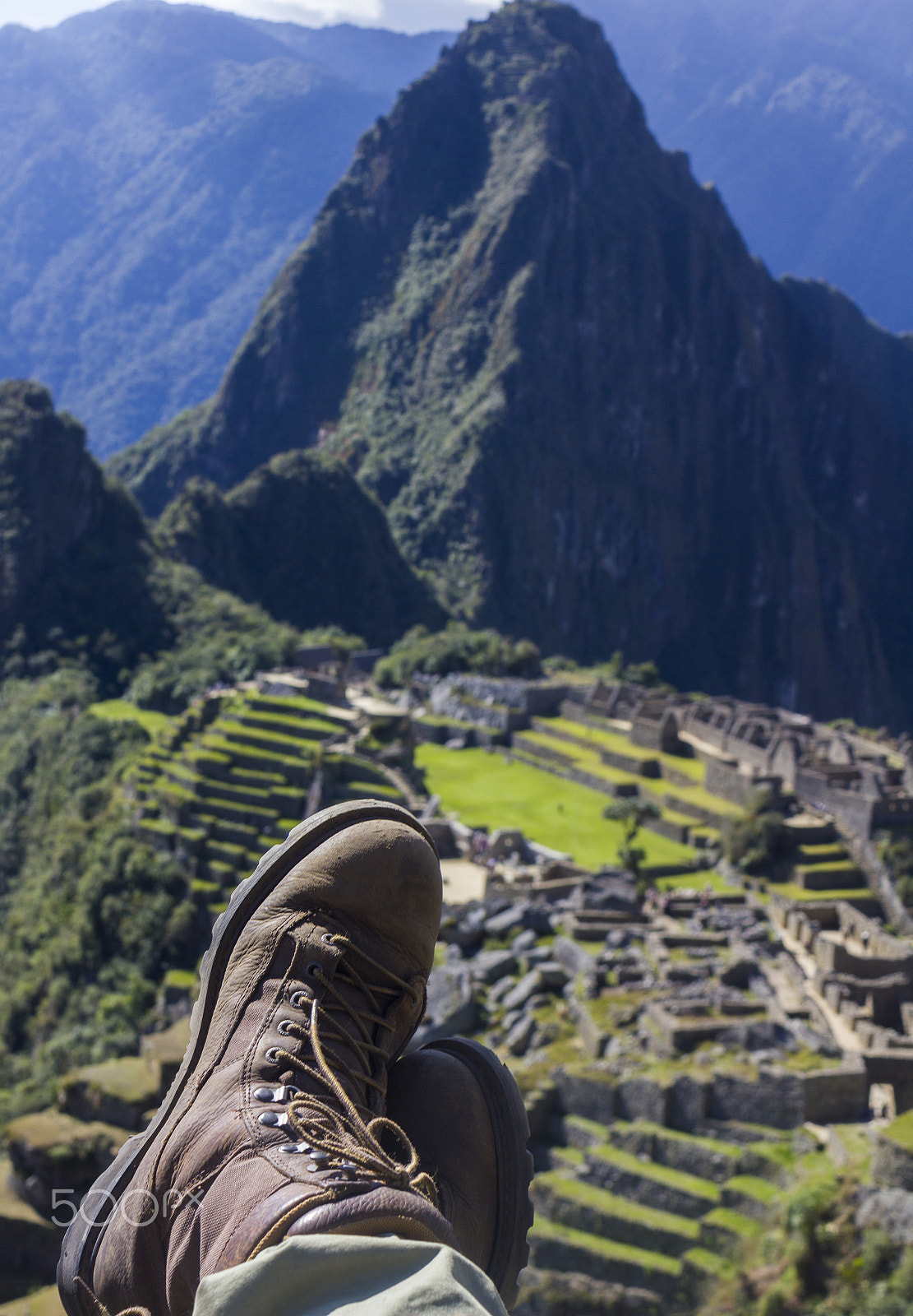 Canon EOS 550D (EOS Rebel T2i / EOS Kiss X4) + Canon EF 35mm F2 sample photo. Machu picchu photography