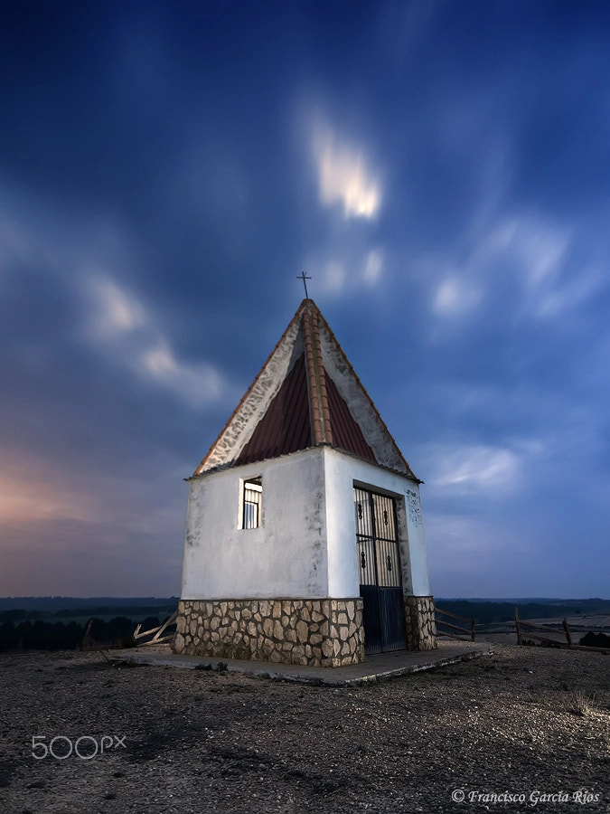 Sony a5100 + Sony DT 50mm F1.8 SAM sample photo. San isidro chapel at night (motilleja, albacete, spain). photography