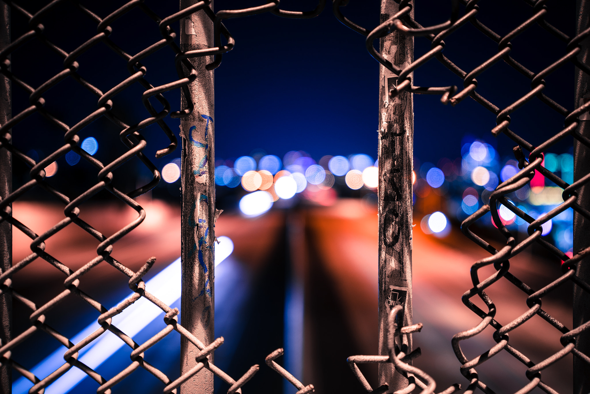 Sony a7S II + Sony Sonnar T* FE 35mm F2.8 ZA sample photo. [caged] photography