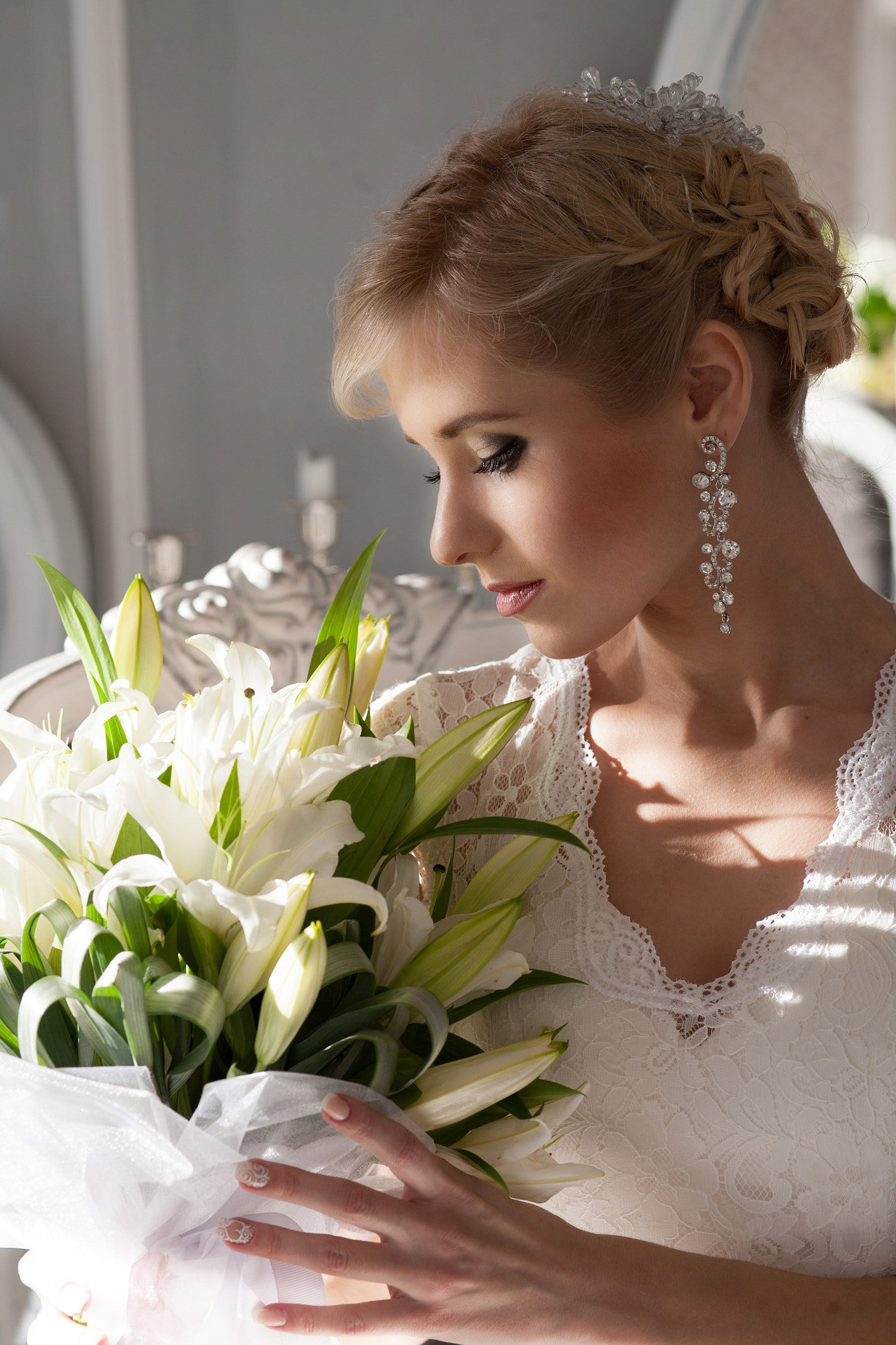 Canon EOS 5D + Canon EF 100mm F2.0 USM sample photo. The bride photography
