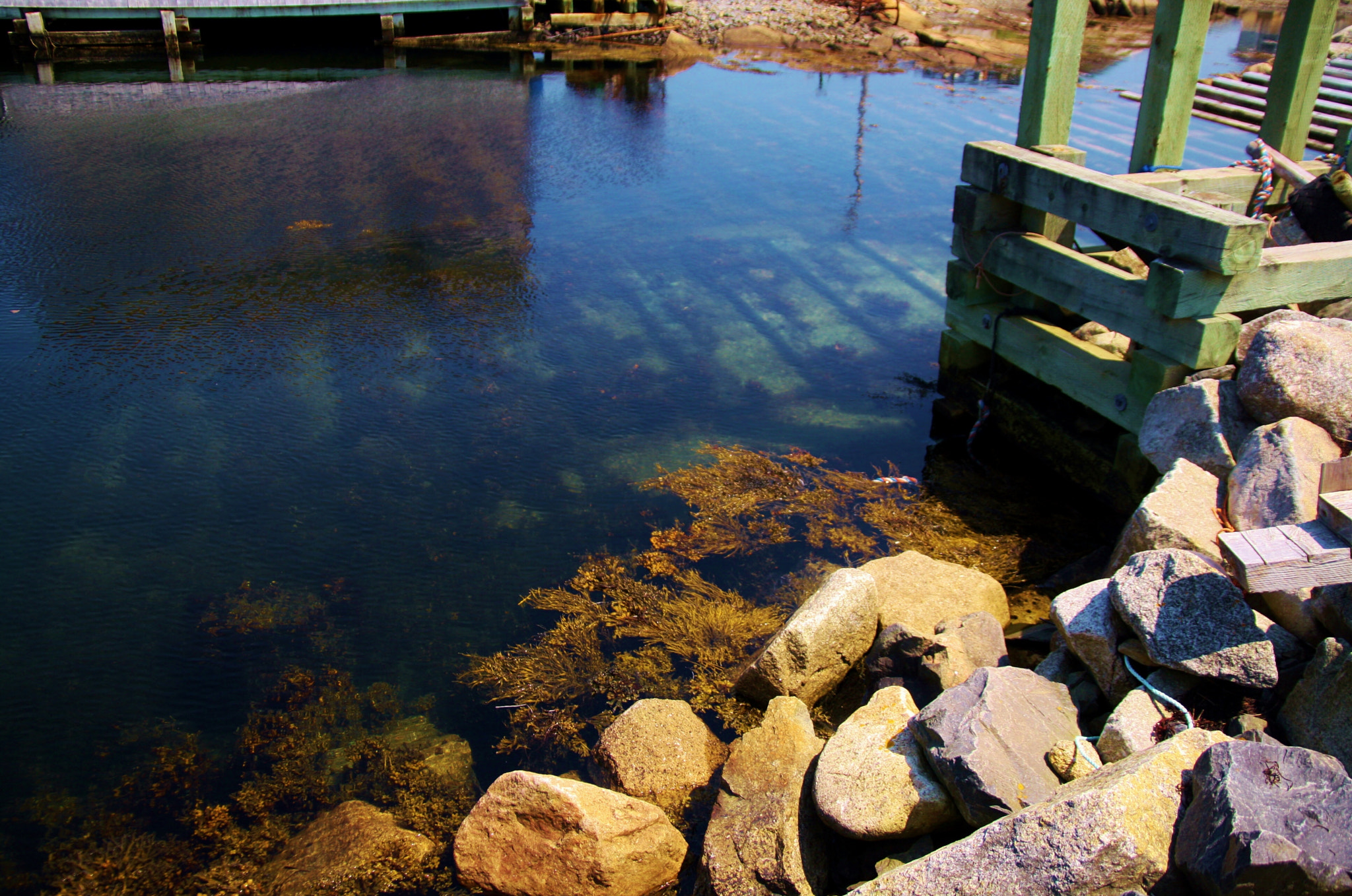 Canon EOS 1000D (EOS Digital Rebel XS / EOS Kiss F) + Canon 17-70mm sample photo. A quiet afternoon by the seaside photography