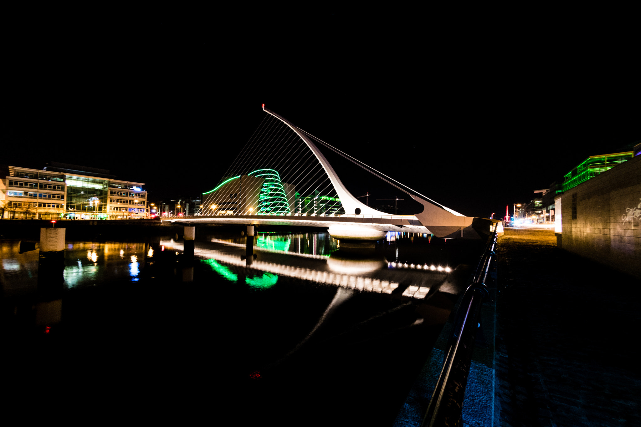 Nikon AF DX Fisheye-Nikkor 10.5mm F2.8G ED sample photo. Samuel beckett bridge over the liffey photography