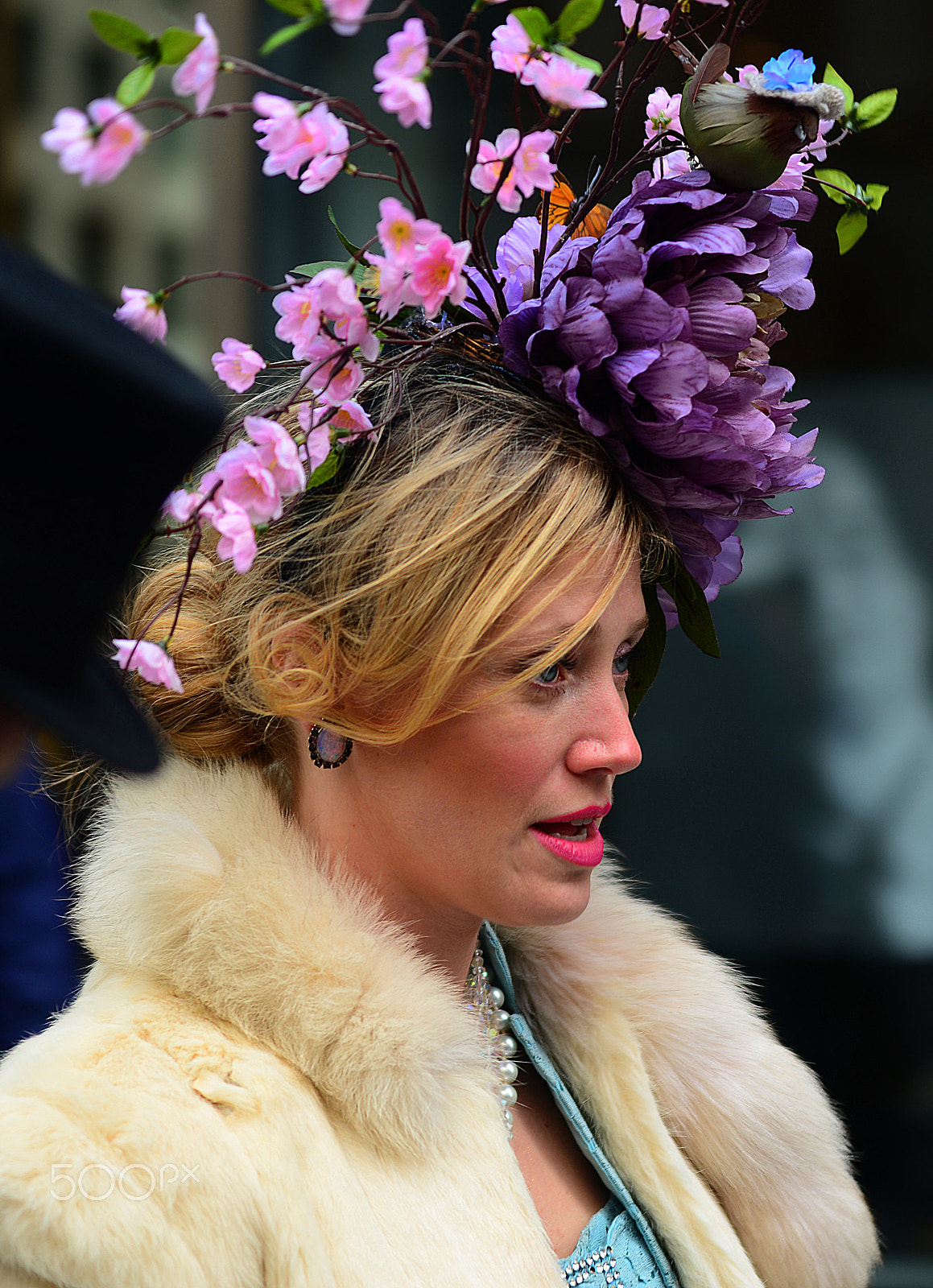 AF Zoom-Nikkor 35-105mm f/3.5-4.5D + 2x sample photo. Easter bonnet festival nyc photography