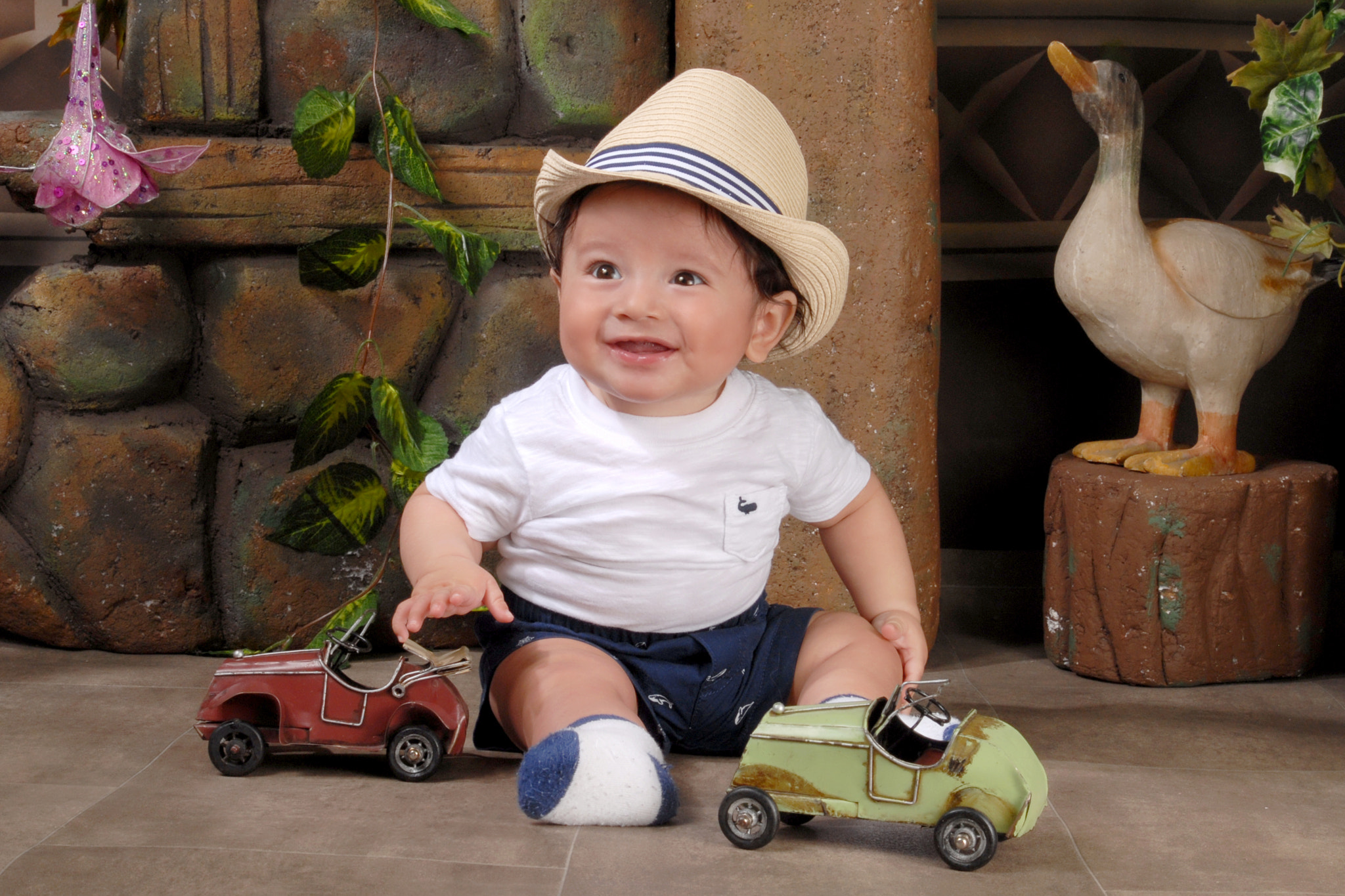 AF Zoom-Nikkor 28-100mm f/3.5-5.6G sample photo. Miguel is the cutest cowboy photography