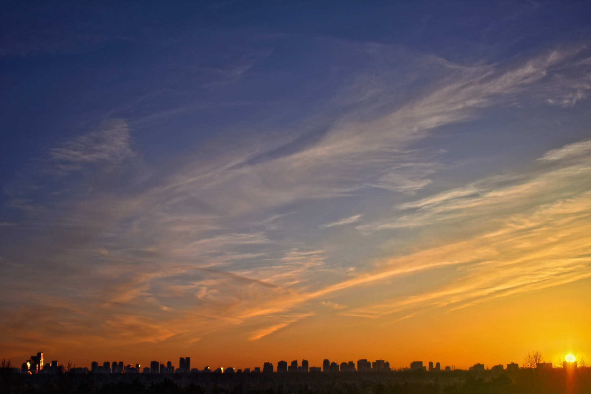 Nikon D7100 + Nikon AF-S Nikkor 28mm F1.8G sample photo. Toronto sunset photography