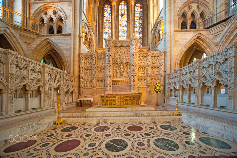 Sigma 12-24mm F4.5-5.6 EX DG Aspherical HSM sample photo. High altar photography