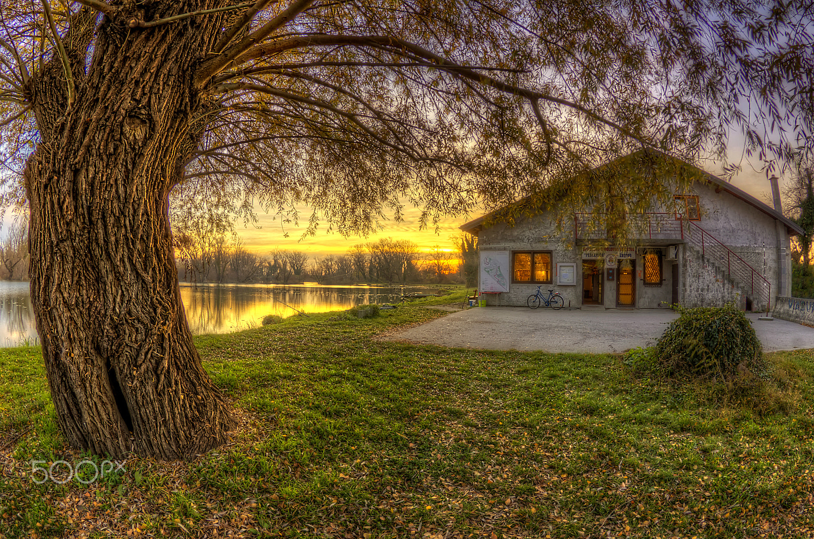 Pentax K-5 sample photo. Cottage by the lake photography