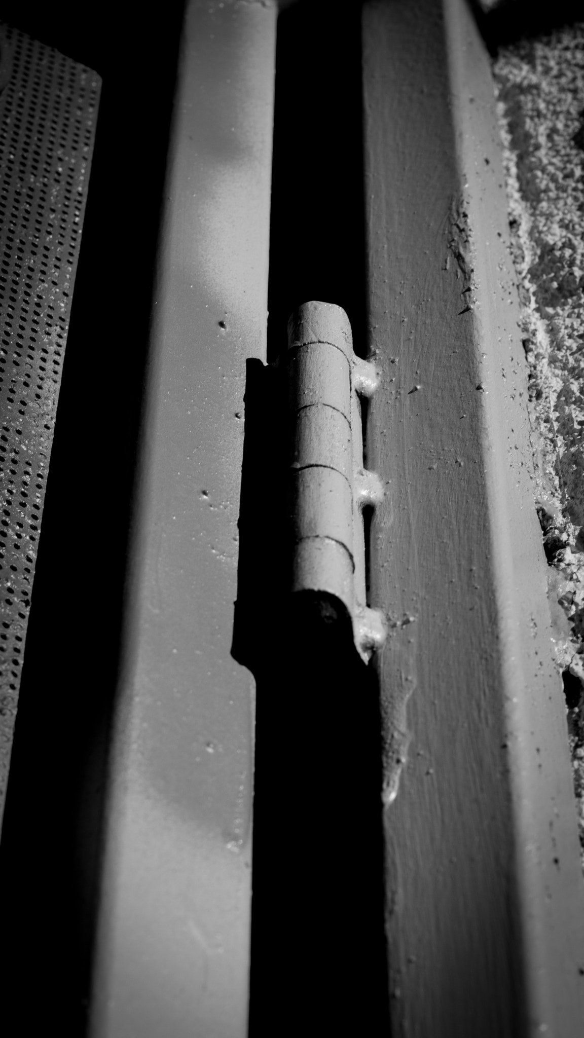 Canon EOS 400D (EOS Digital Rebel XTi / EOS Kiss Digital X) + Canon EF 50mm F1.8 II sample photo. Hinge 3 photography
