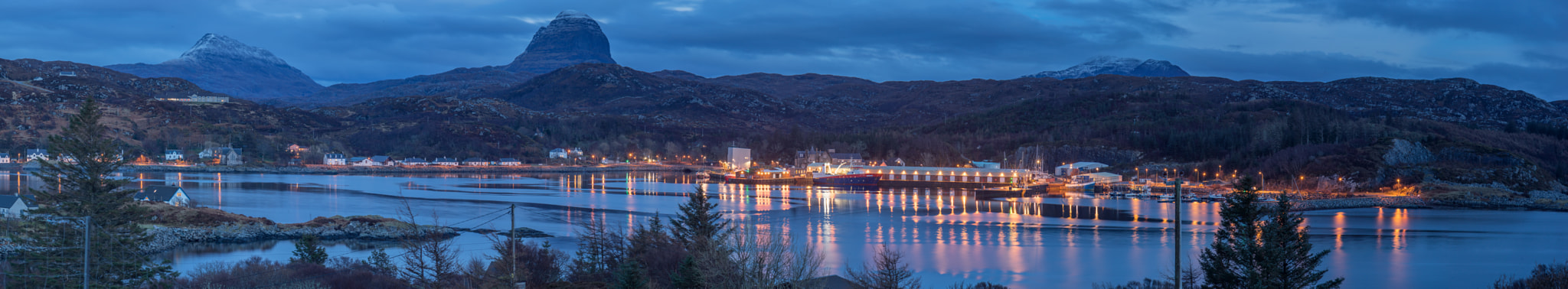 Minolta AF 70-210mm F4 Macro sample photo. Lochinver harbour at night photography