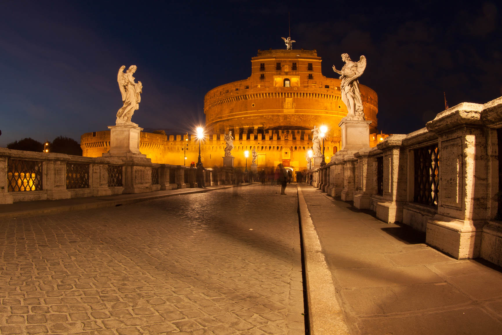 Canon EF 8-15mm F4L Fisheye USM sample photo. Castel sant'angelo  photography