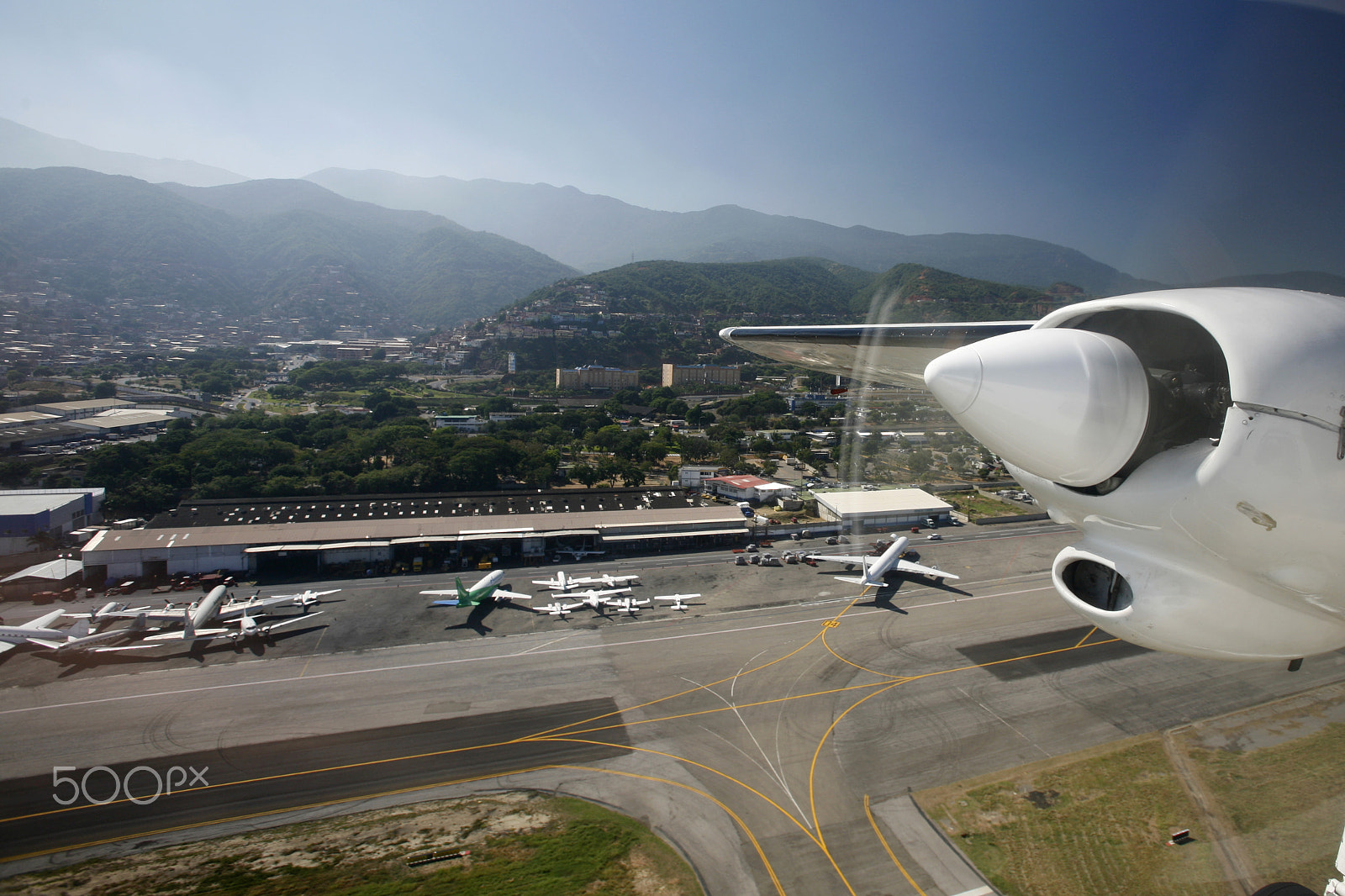 Canon EOS 5D + Canon EF 16-35mm F2.8L USM sample photo. South america venezuela caracas airport photography