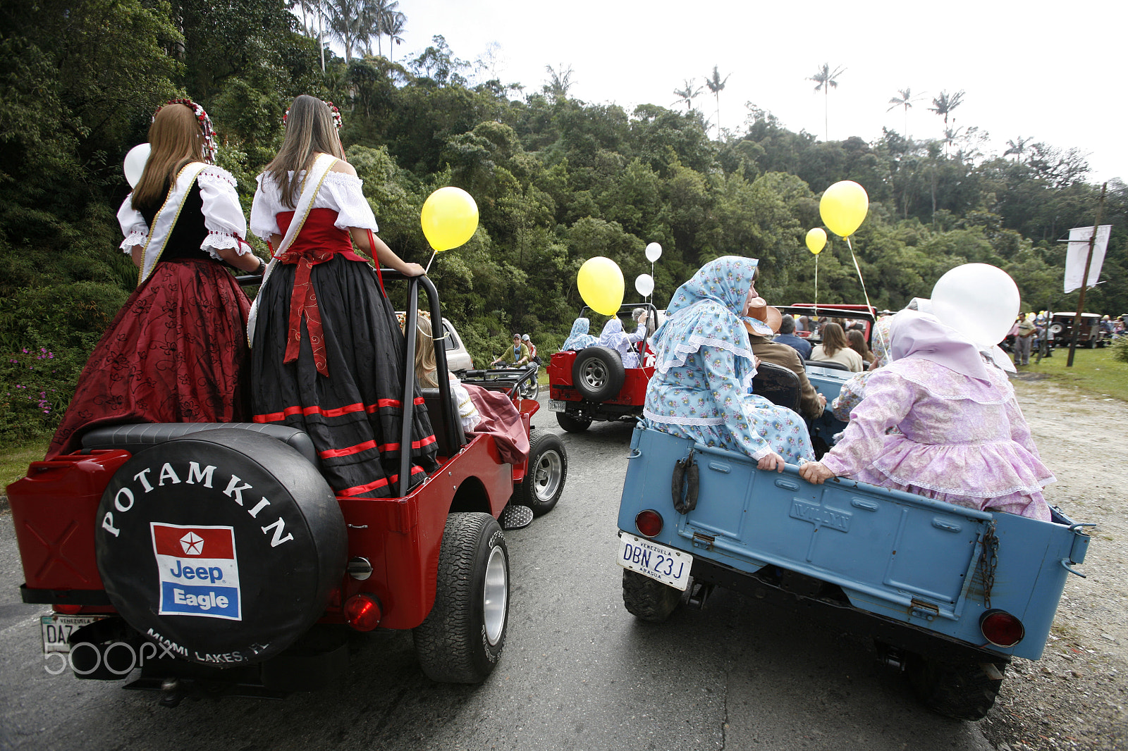 Canon EOS 5D + Canon EF 16-35mm F2.8L USM sample photo. South america venezuela colonai tovar festival photography