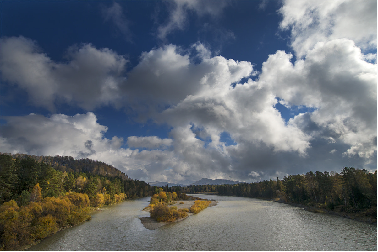 Nikon AF-S Nikkor 18-35mm F3.5-4.5G ED sample photo. Река Лебедь photography