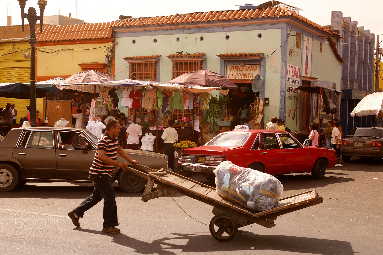 Canon EOS 5D + EF28-70mm f/2.8L USM sample photo. South america venezuela maracaibo town photography