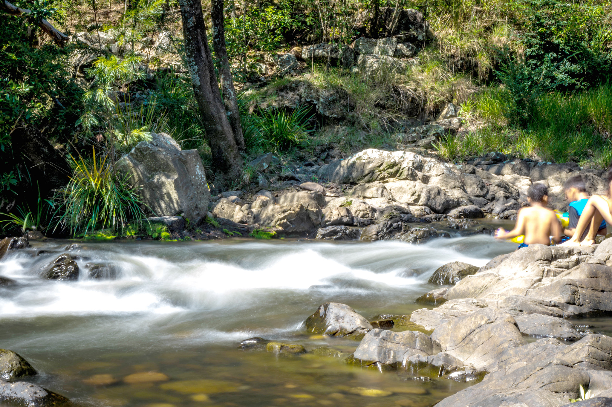 smc PENTAX-DA L 18-55mm F3.5-5.6 sample photo. River flows photography