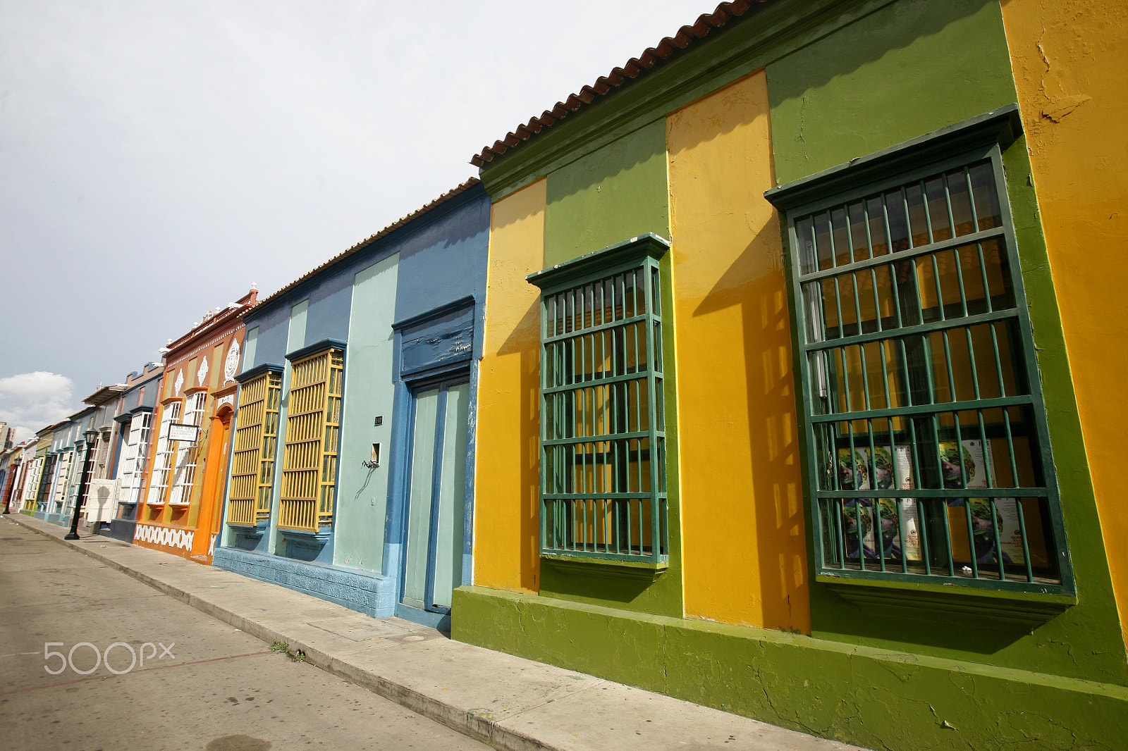 Canon EOS 5D + Canon EF 16-35mm F2.8L USM sample photo. South america venezuela maracaibo town photography