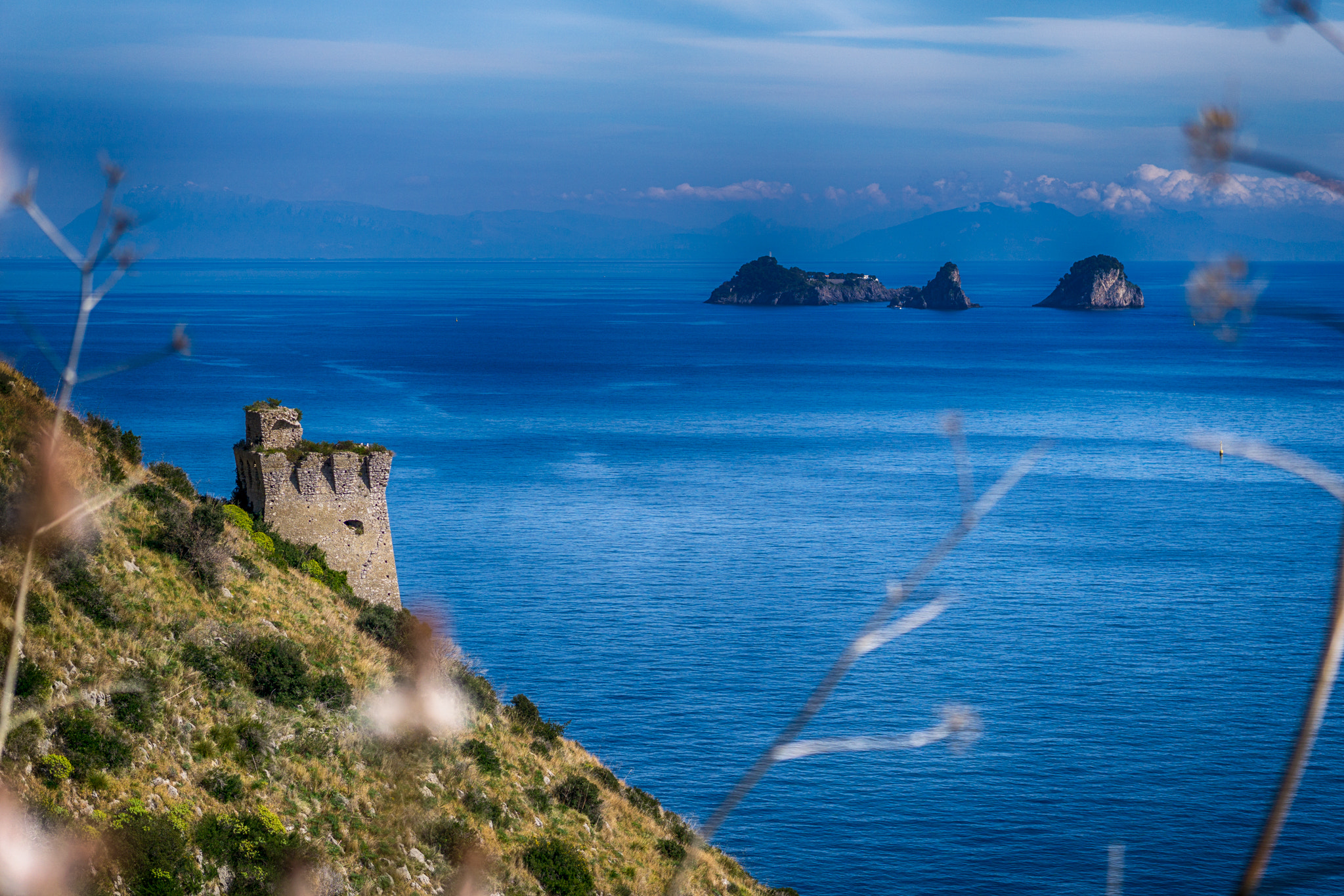 Sony a5100 + E 60mm F2.8 sample photo. Crapolla tower photography