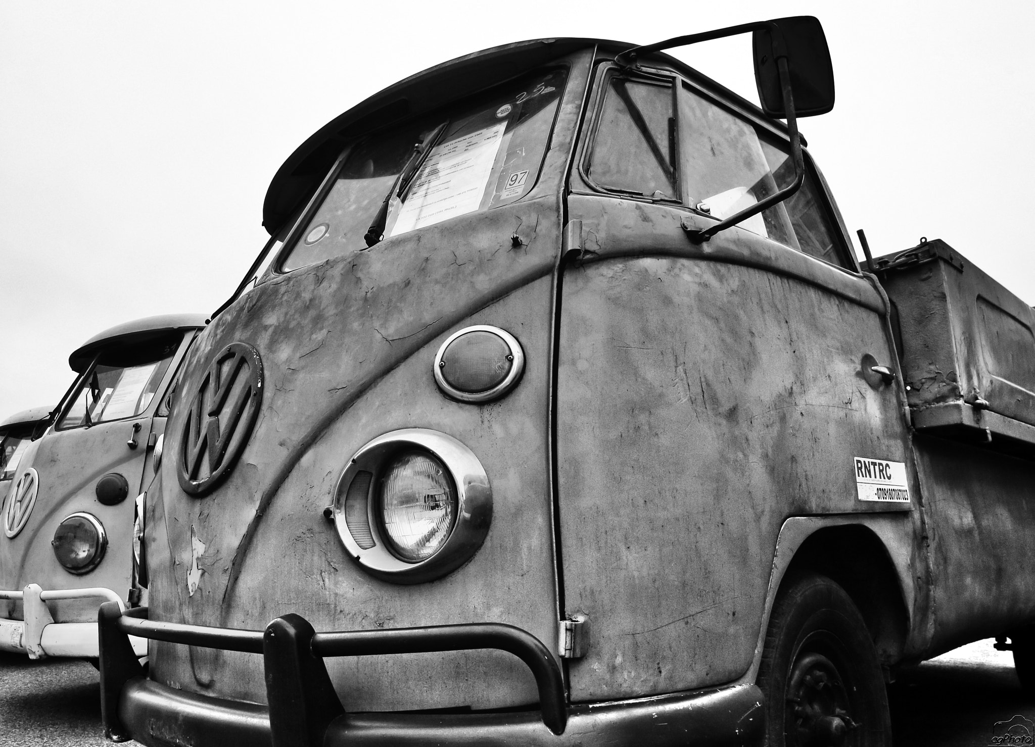 Tamron AF 19-35mm f/3.5-4.5 sample photo. Old vw bus t1 - needed restoration photography