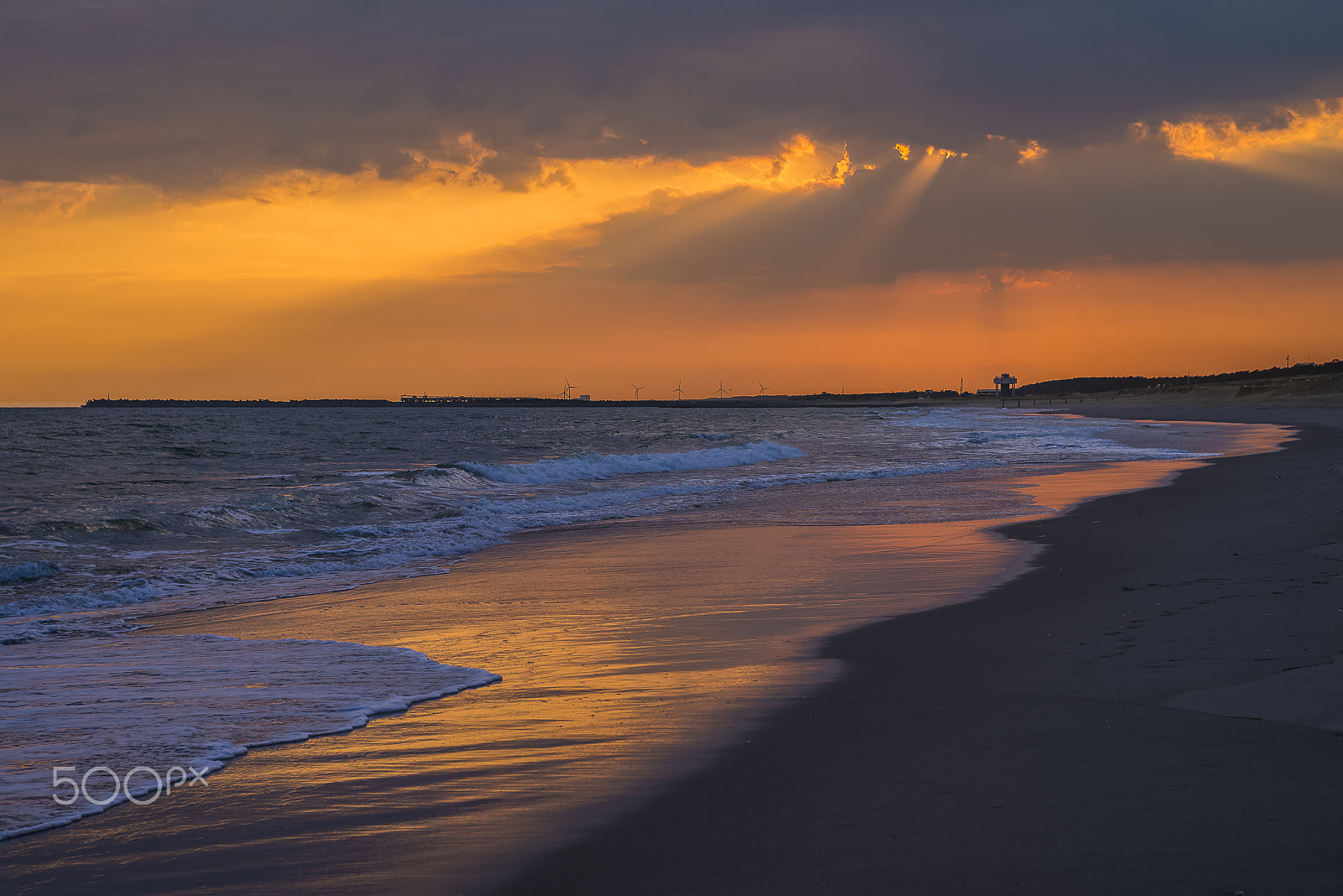 Nikon D800 + AF Zoom-Nikkor 35-70mm f/2.8 sample photo. Sunset sundy  beach photography