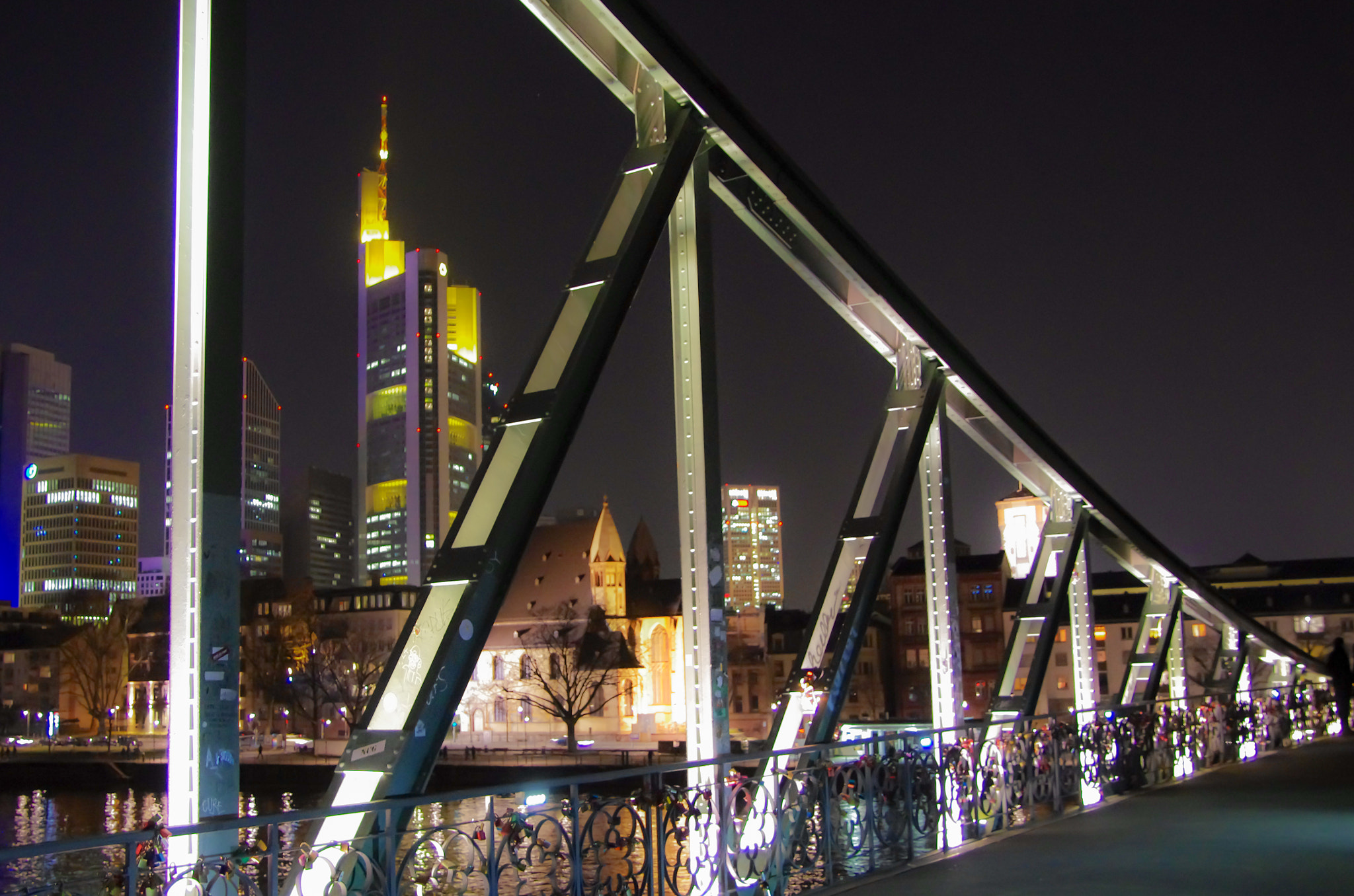 Pentax K-5 II sample photo. Frankfurt bridge and skyline photography