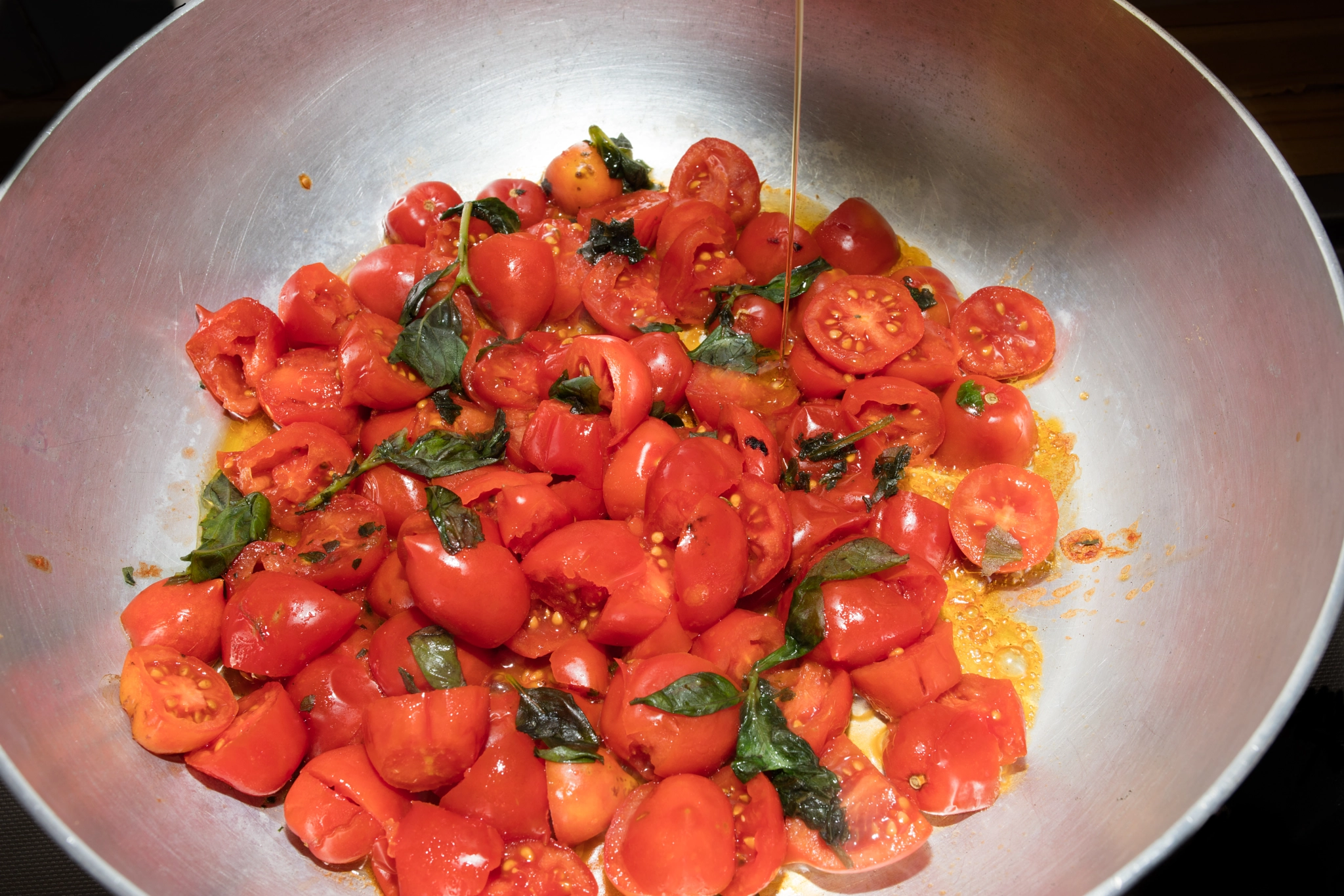 Sigma 35mm F1.4 DG HSM Art sample photo. Fresh tomato sauce photography