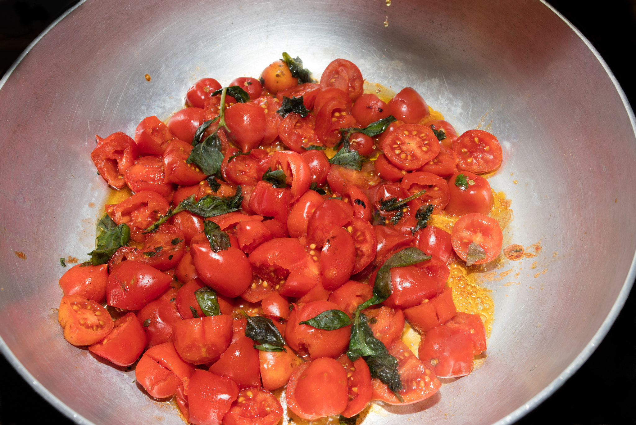 Sigma 35mm F1.4 DG HSM Art sample photo. Fresh tomato sauce photography