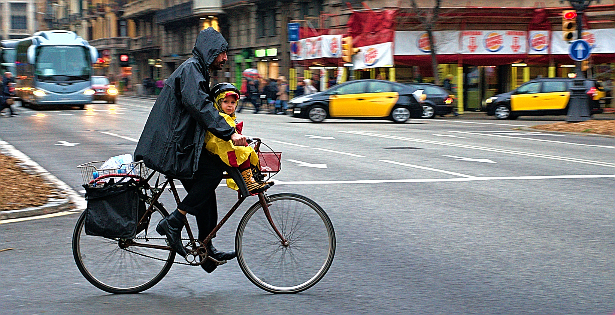 Sony FE 28-70mm F3.5-5.6 OSS sample photo. Dangerous ride photography